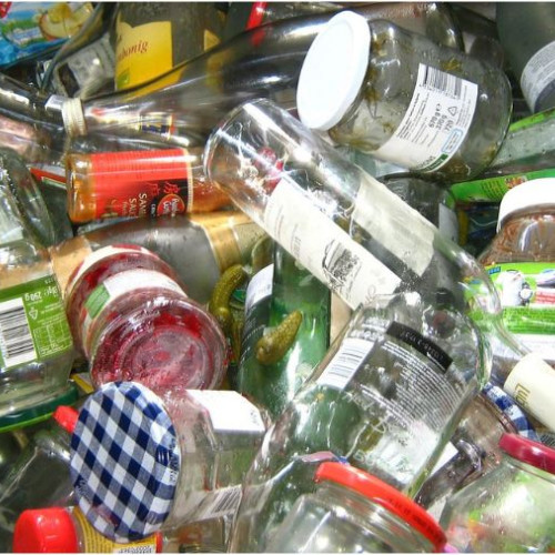 Beneficiile reciclarii sticlei: economisire de resurse și reducerea poluării