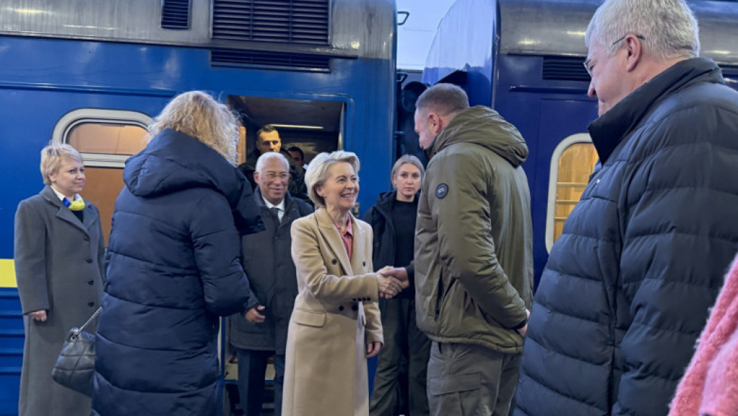 Video Liderii UE au ajuns la Kiev, în ziua când se împlinesc trei ani de război. Von der Leyen: „În această luptă e în joc destinul Europei”