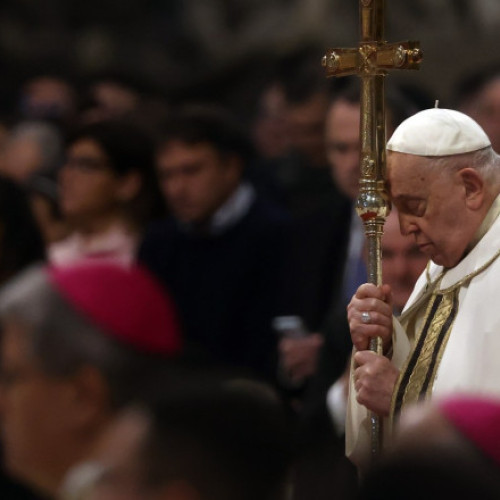 Papa Francisc face apel la pace din spital