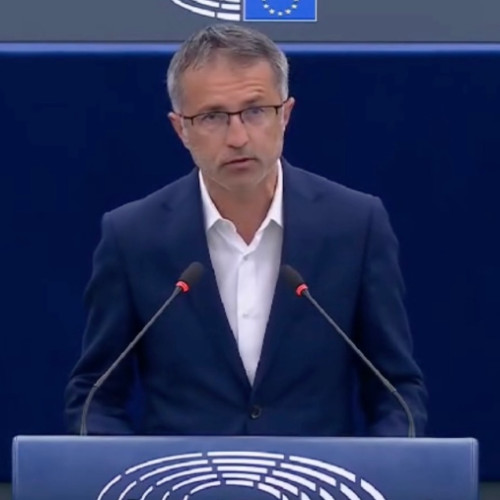 Eurodeputatul Dragoș Benea avertizează despre impactul fondurilor UE în România