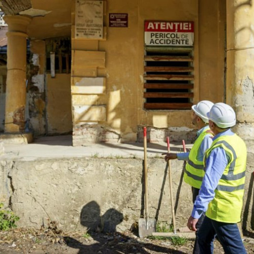 Reabilitarea casei &quot;Vasile Alecsandri&quot; din Bacau, blocată din cauza unui deviz dublu față de cel inițial