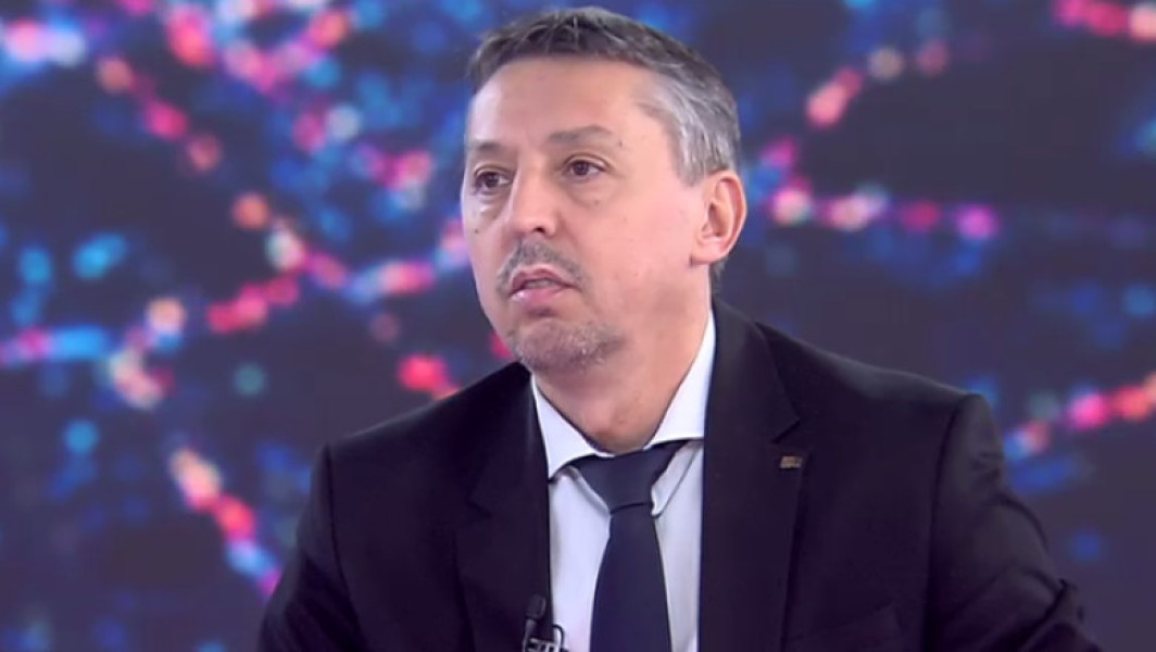 Ministrul Educației îndeamnă părinții să ducă luni copiii la școală