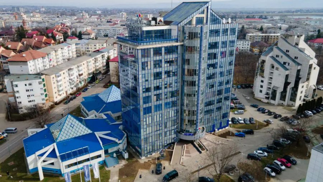 Municipiul Bacău se îndatorează până în 2049 prin trei credite importante